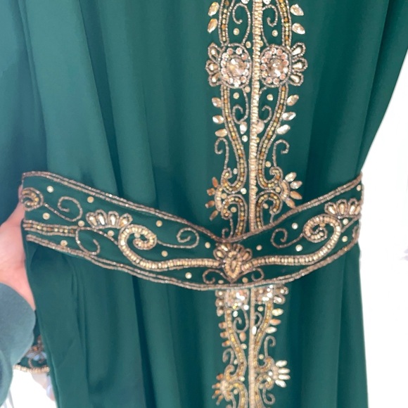 Elegant Green Embellished Kaftan Dress from Abu Dhabi - Picture 14 of 16